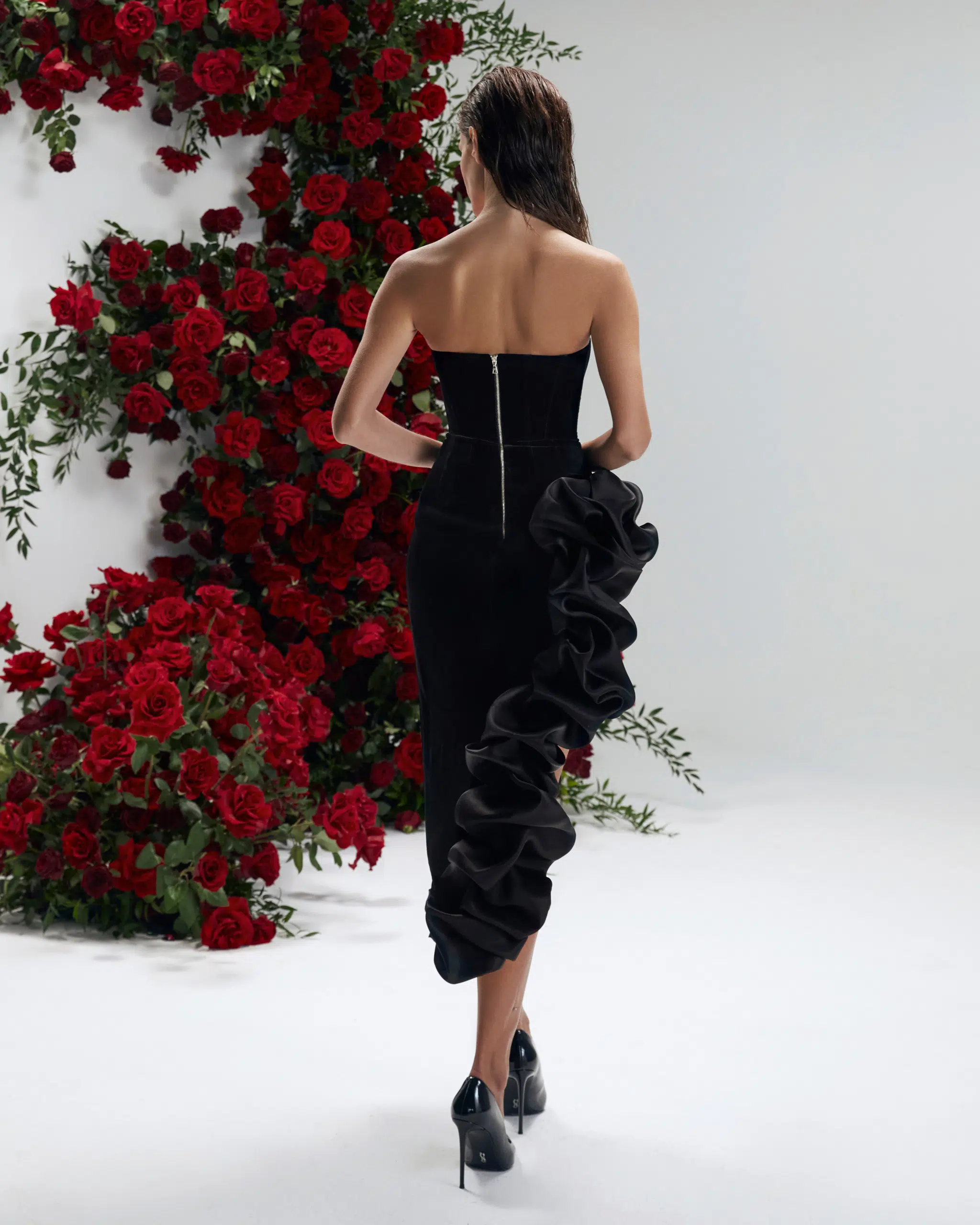 Yvon-FW23_5964-copy2-scaled MATTHIOLA NOIR